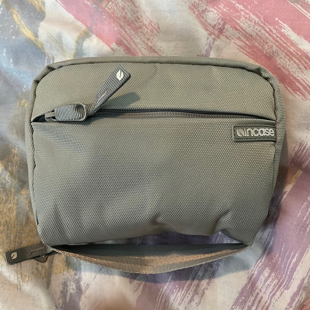 Incase Pouch